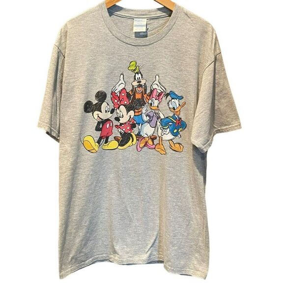 Port & Company Disney Gray T Shirt Mickey Minnie Donald Duck Daisy Goofy Size M - Picture 1 of 4